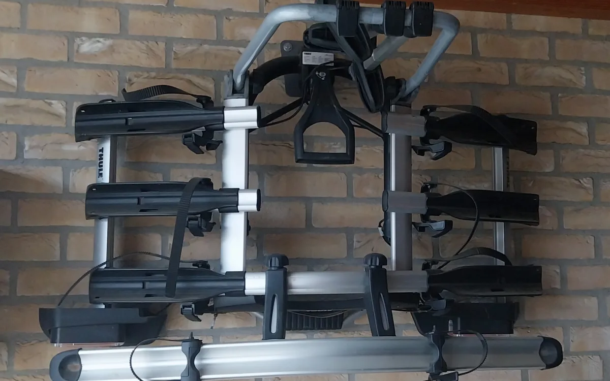 Porte vélo Thule 3 vélos +1